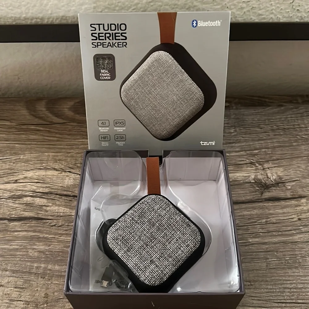 Bluetooth speaker - Picture 2 of 2